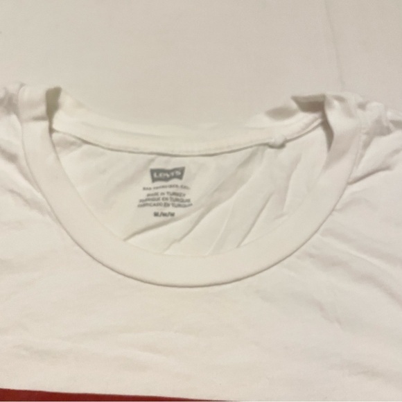 Levi's White T-Shirt Women’s Size Medium - Picture 3 of 16